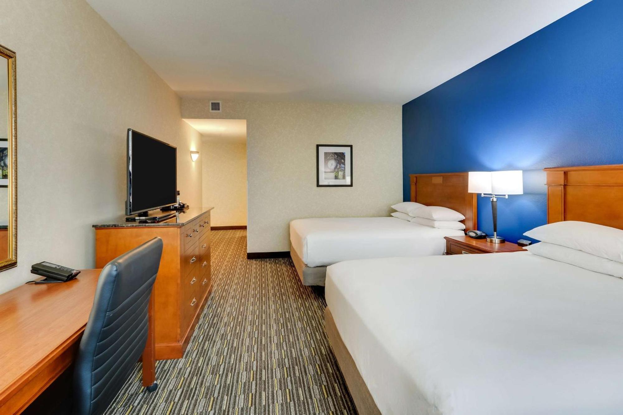 Drury & Hotel 3*