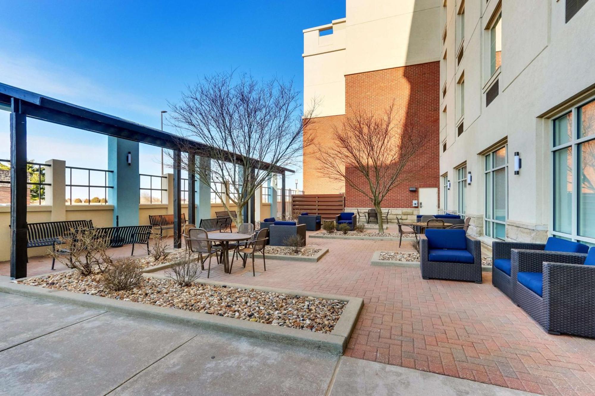 Hotel Drury &